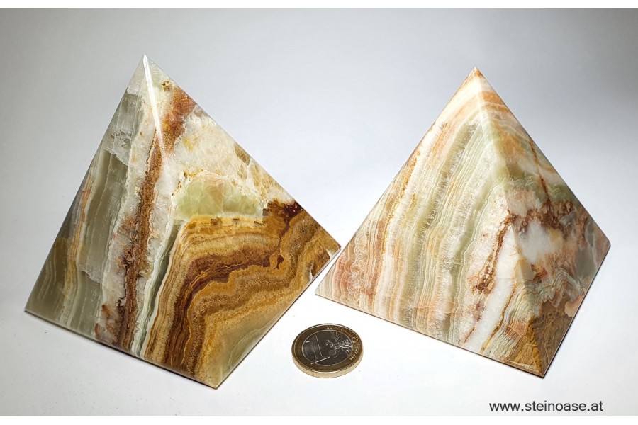 Pyramide Onyx-Marmor 8cm